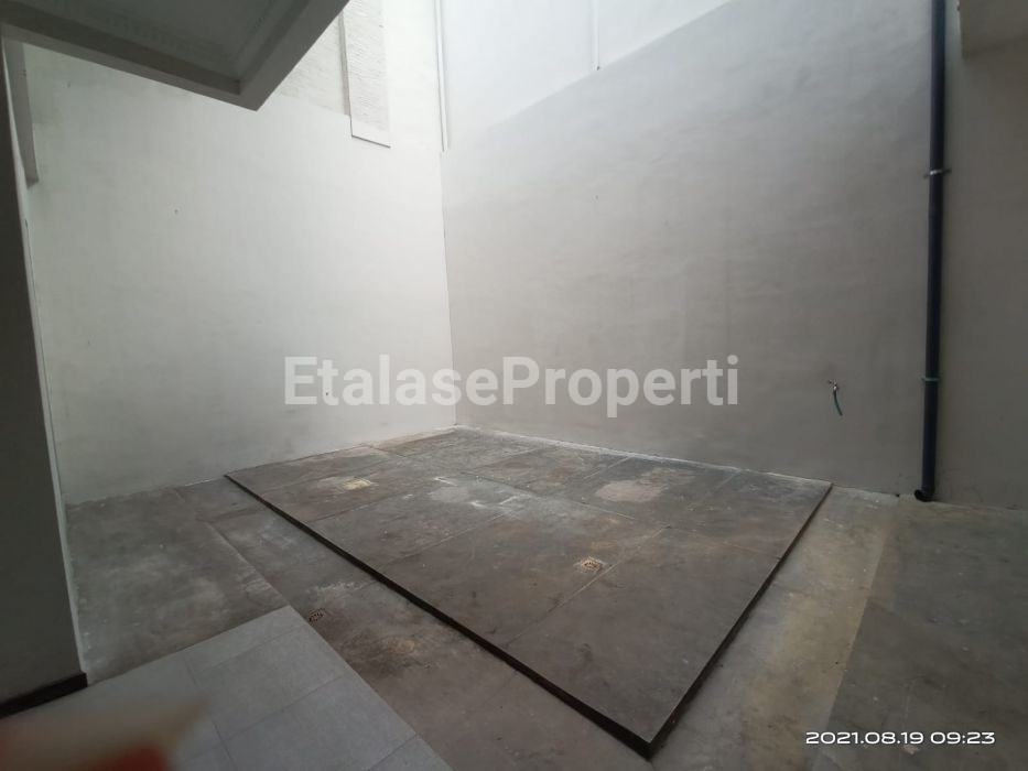 Foto properti Margorejo Indah 6kamar Strategis 6