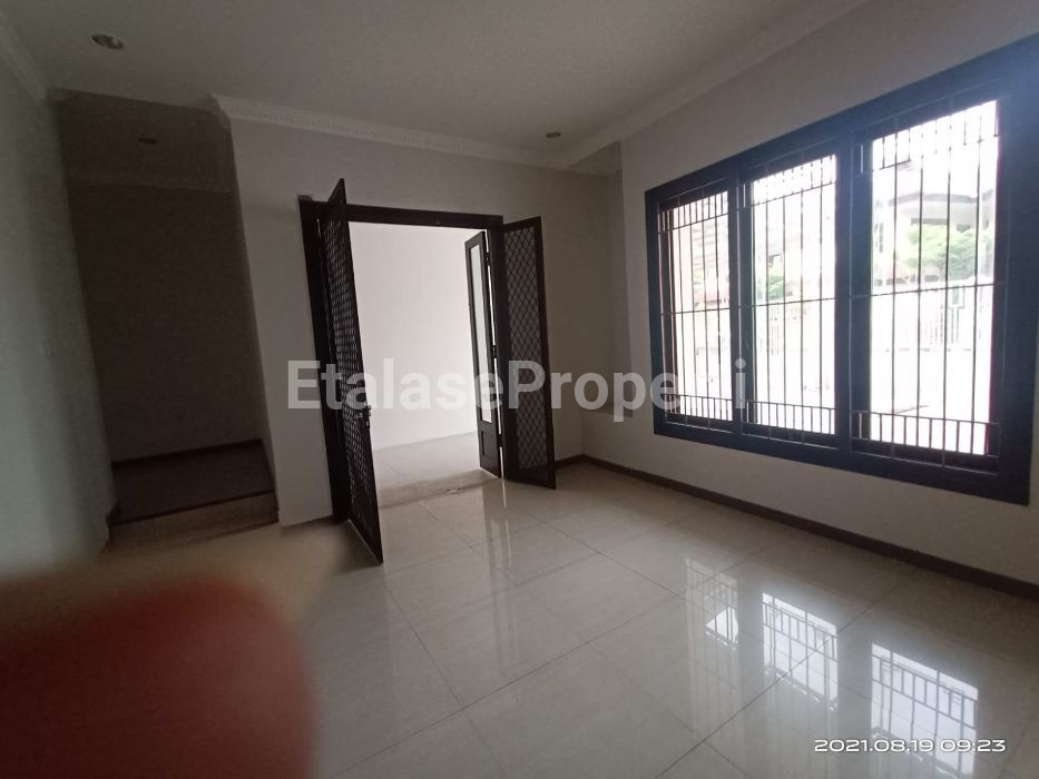 Foto properti Margorejo Indah 6kamar Strategis 7