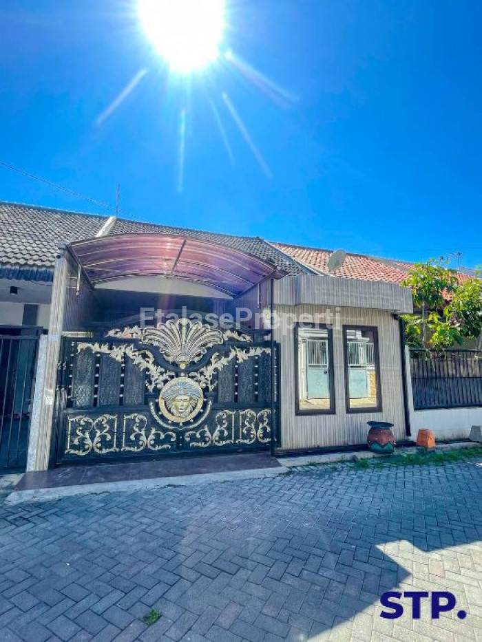 Foto properti Rumah Siap Huni Di Bronggalan, Kalijudan Full Renovasi Granite! 1