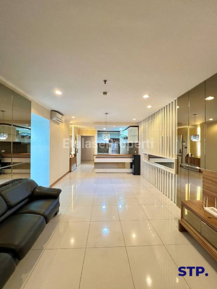 Foto properti Sewa Apartemen Ciputra World Via 2 Bedroom + Balcony Lantai 15 4