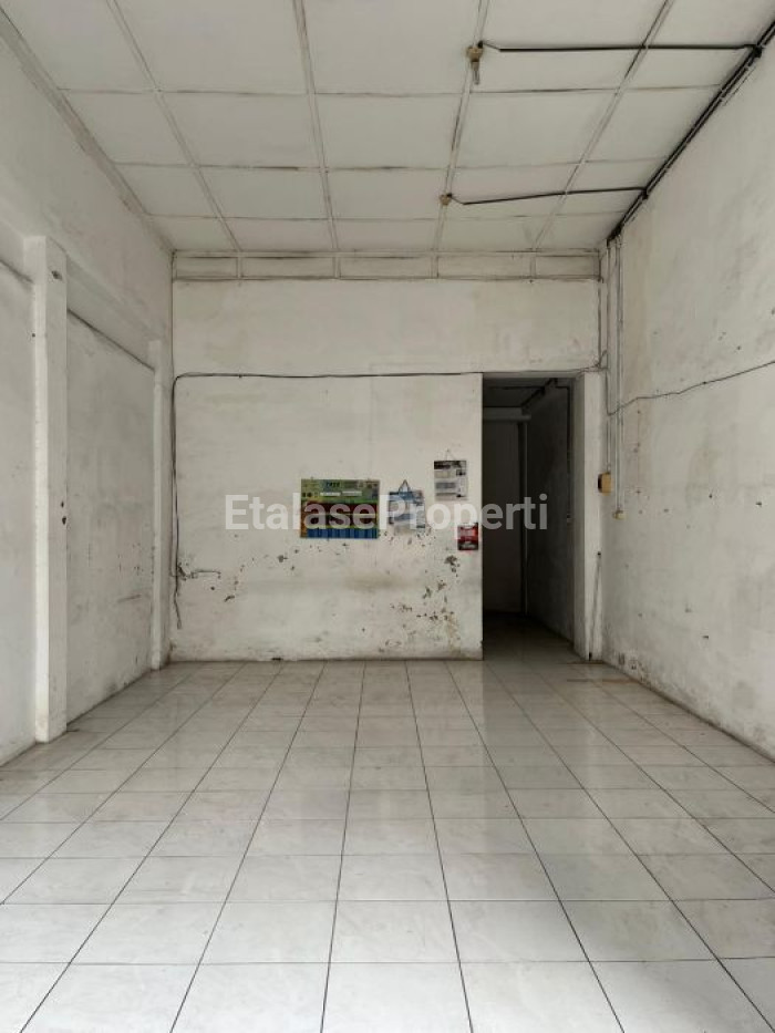 Foto properti Dijual Ruko Baliwerti 3