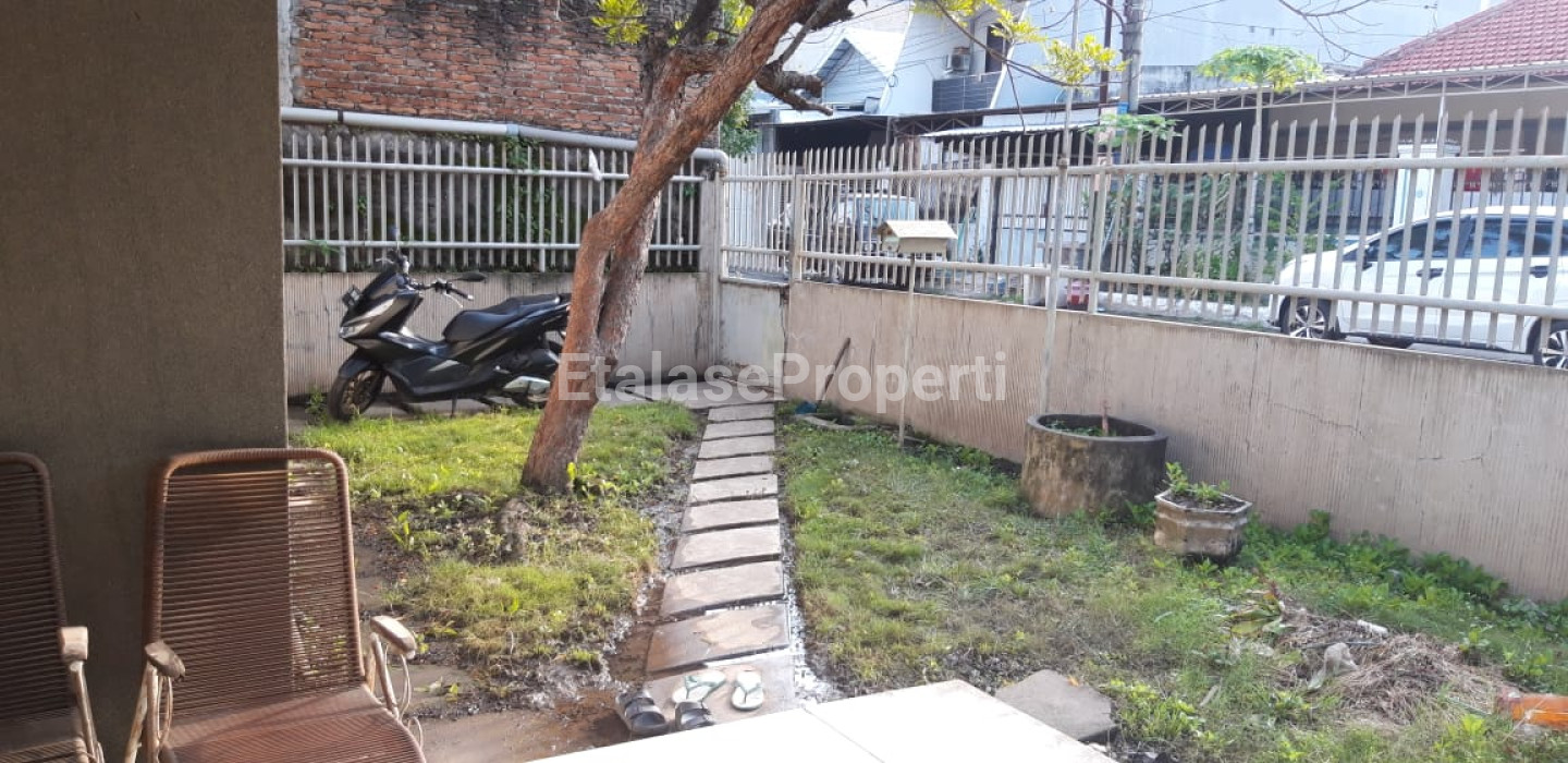 Foto properti Rumah Hitung Tanah Jl Sidoyoso Bisa Direnov Jadi Rumah Dan Gudang 4
