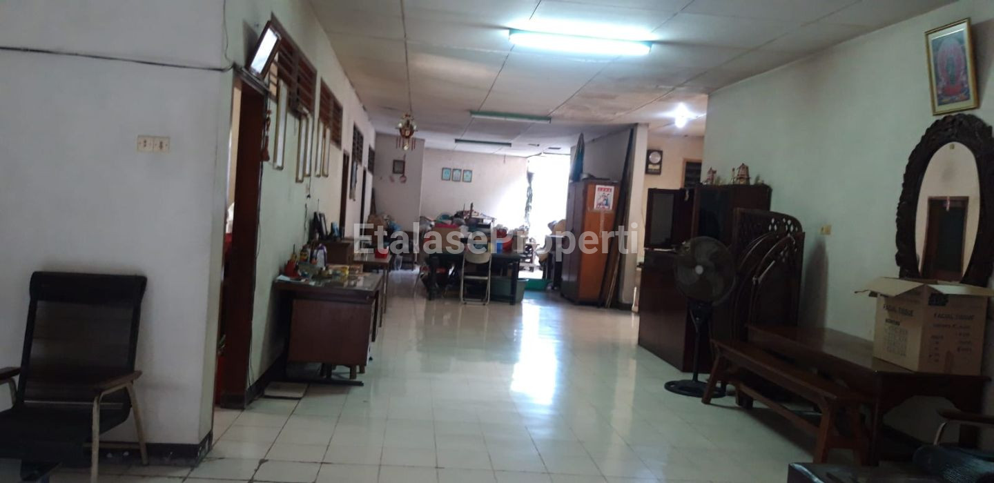 Foto properti Rumah Hitung Tanah Jl Sidoyoso Bisa Direnov Jadi Rumah Dan Gudang 10