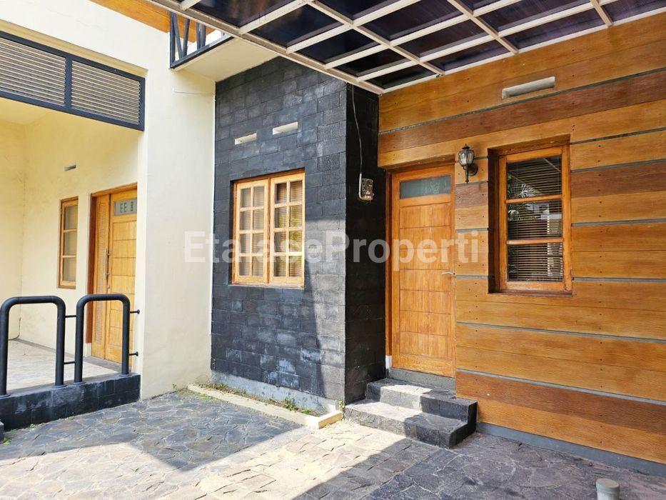 Foto properti Rumah Model Villa Perumahan Bukit Randu Agung Indah Gresik 2