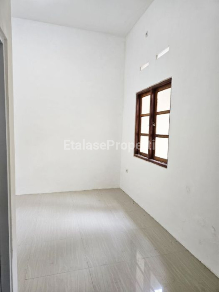Foto properti Rumah Model Villa Perumahan Bukit Randu Agung Indah Gresik 9