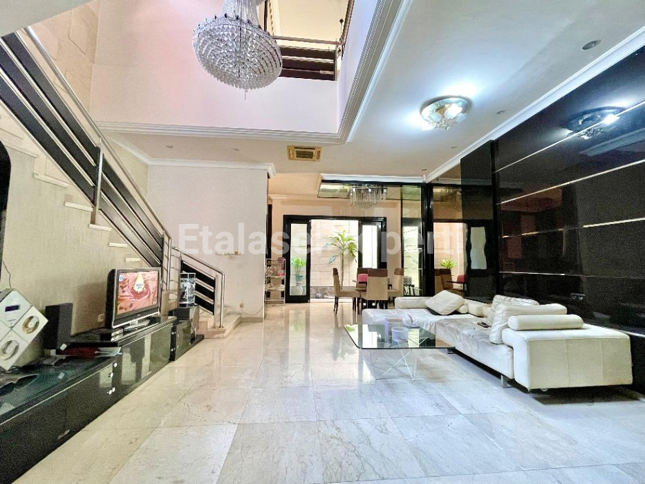 Foto properti *Dijual Rumah Regency 21* 2