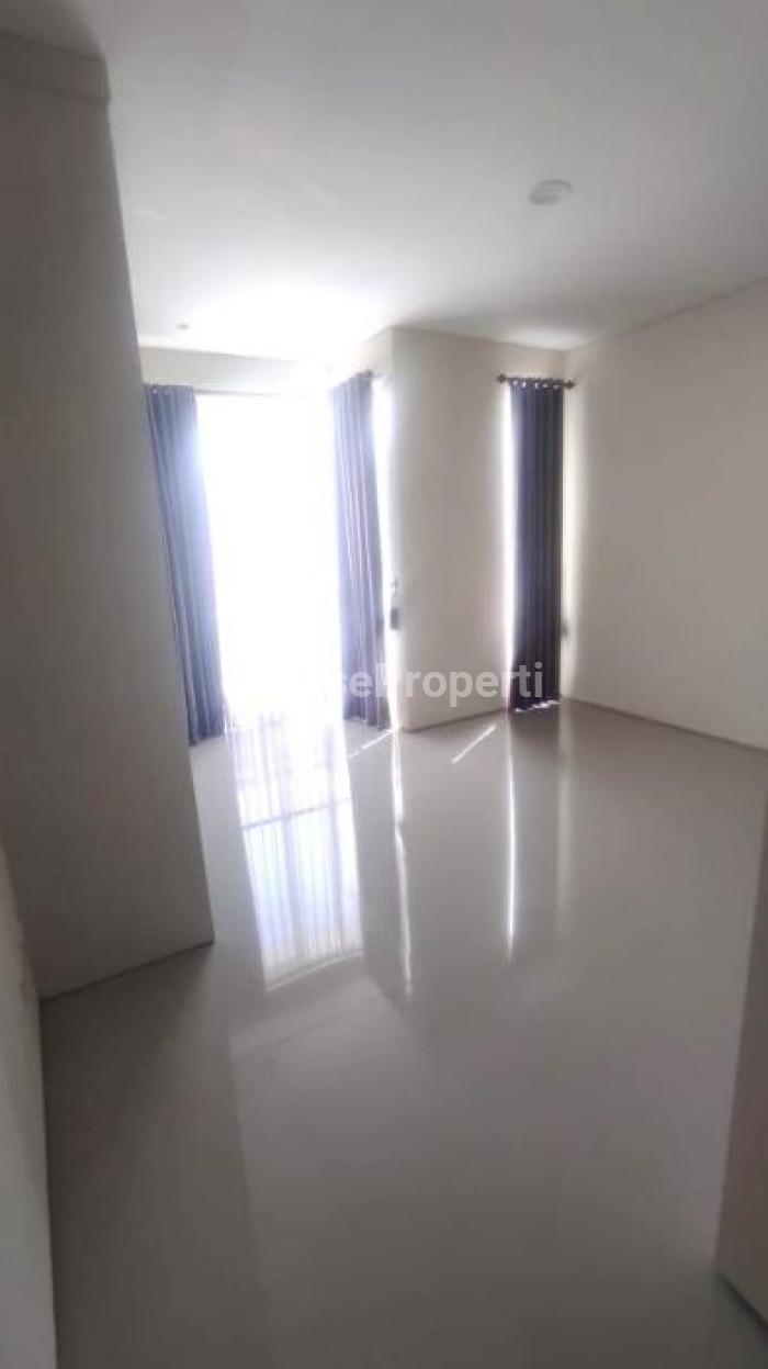 Foto properti Rumah Citraland Minimalis Harga 2M An Alam Hijau 7