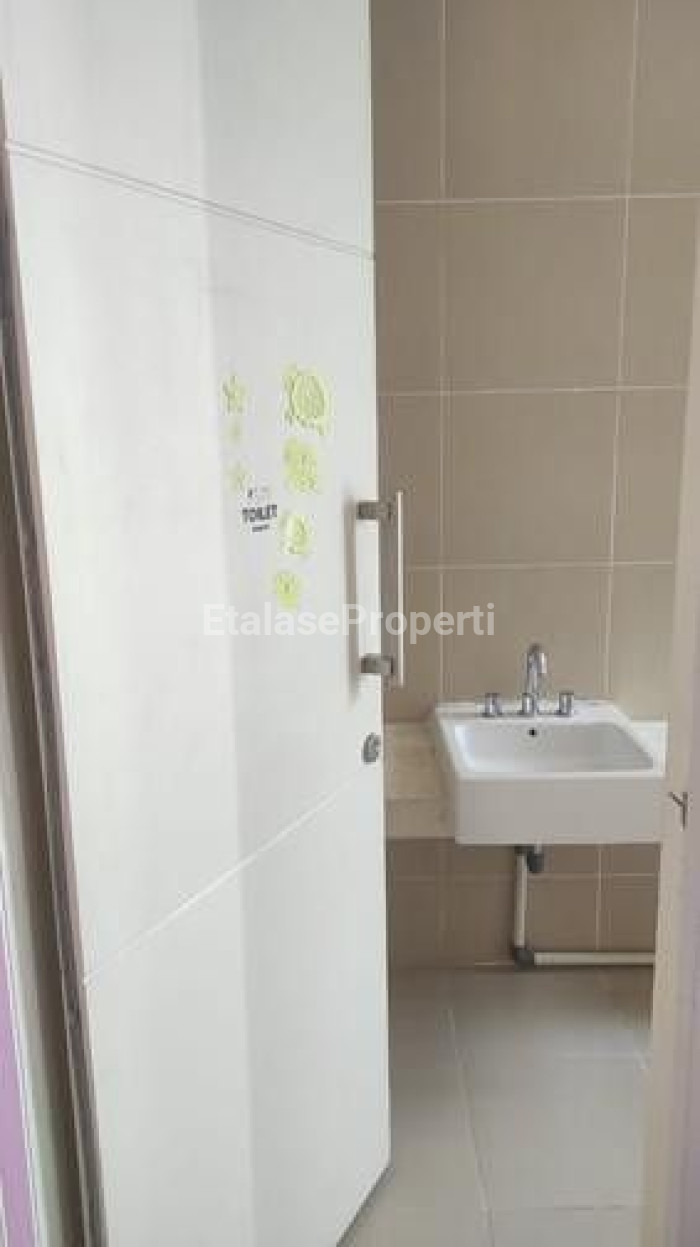 Foto properti Rumah Citraland Minimalis Harga 2M An Alam Hijau 8
