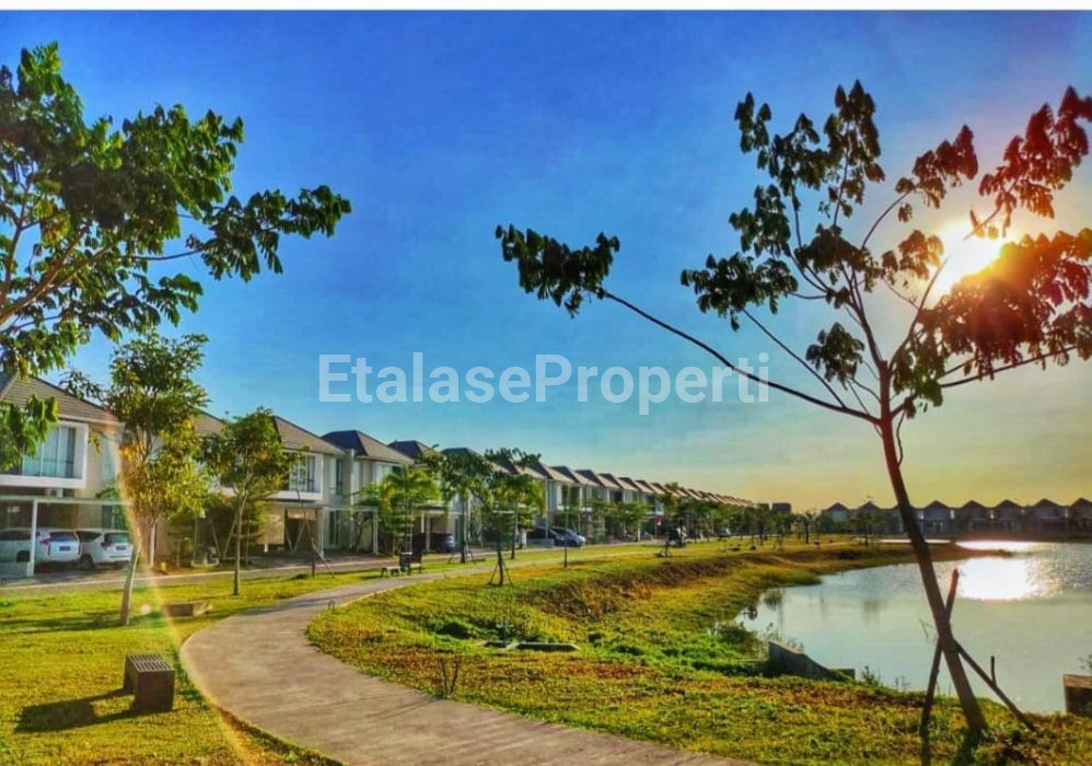 Foto properti Forsale Rumah 2 Lantai Northwest Citraland View Lake 4