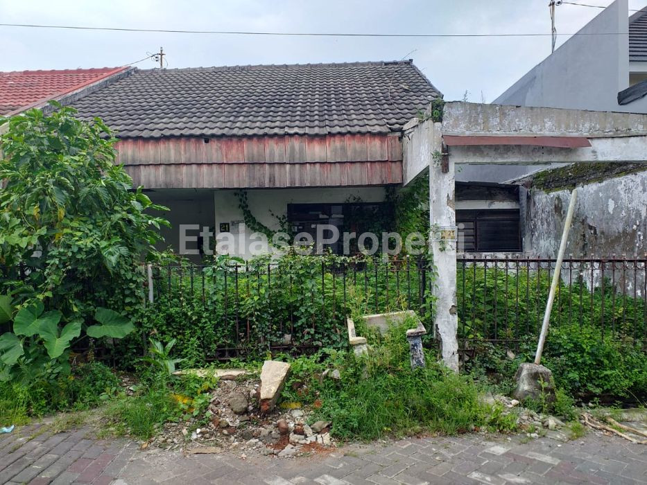 Foto properti Rumah Hitung TANAH Bisa Jadi 2 Rumah  Sutorejo Selatan 1