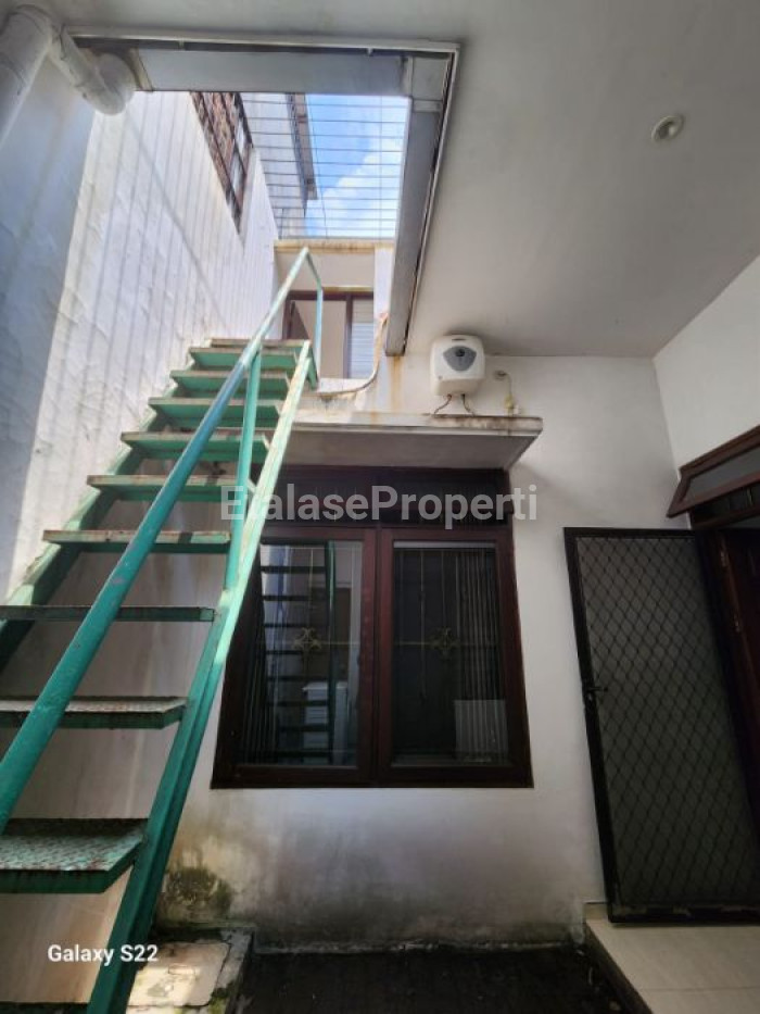 Foto properti Disewakan Rumah Taman Puspa Raya Siap Huni 5