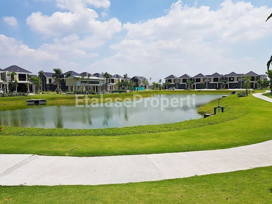 Foto properti Dijual Rumah North West Lake Citraland Bagus Siap Huni 3