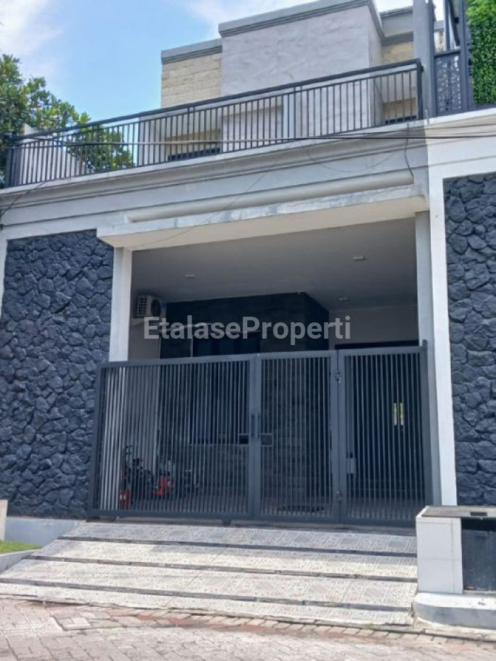Foto properti Dijual Rumah Jemur Andayani Surabaya Selatan Dekat Raya Ahmad Yani, 1