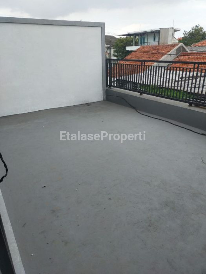 Foto properti Dijual Rumah Jemur Andayani Surabaya Selatan Dekat Raya Ahmad Yani, 4