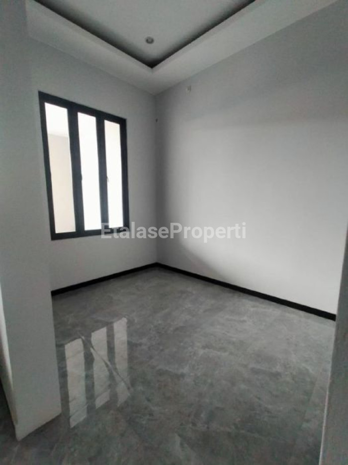 Foto properti Dijual Rumah Jemur Andayani Surabaya Selatan Dekat Raya Ahmad Yani, 5