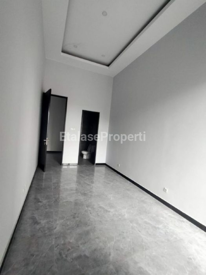 Foto properti Dijual Rumah Jemur Andayani Surabaya Selatan Dekat Raya Ahmad Yani, 9