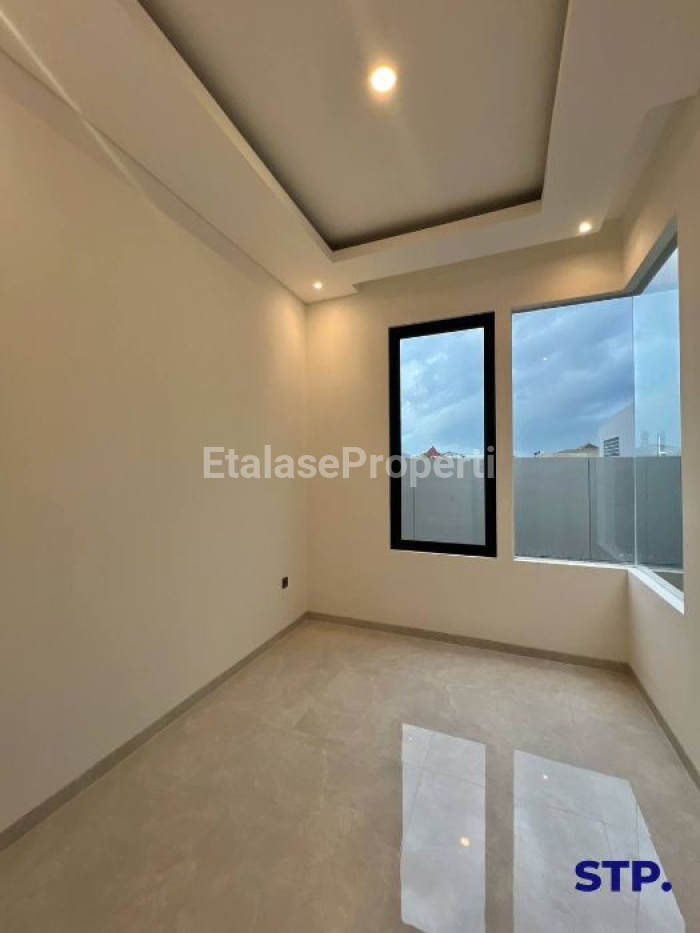 Foto properti Modern - Tropical Design, Rumah Baru Di Kupang Baru 3