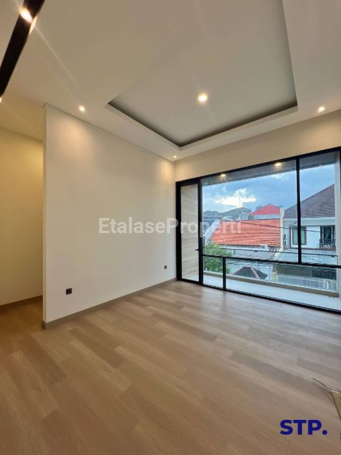 Foto properti Modern - Tropical Design, Rumah Baru Di Kupang Baru 4