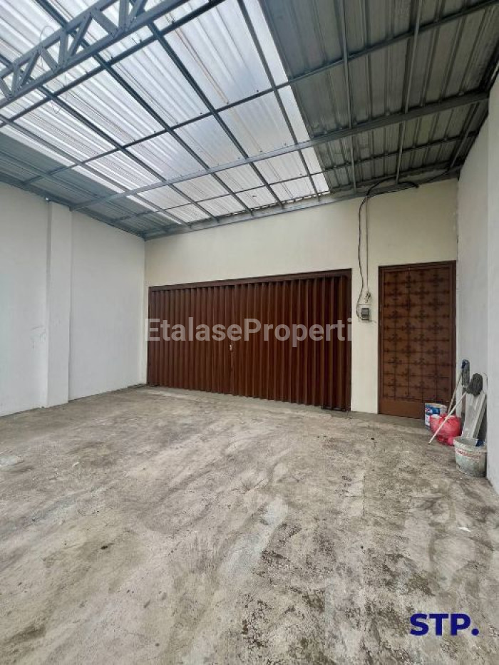 Foto properti Rumah Usaha Komersil Di Jalan Raya Kranggan - Tembok Dukuh 3
