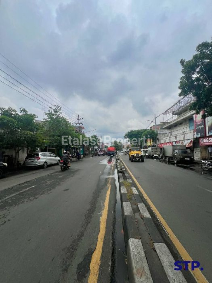 Foto properti Rumah Usaha Komersil Di Jalan Raya Kranggan - Tembok Dukuh 9