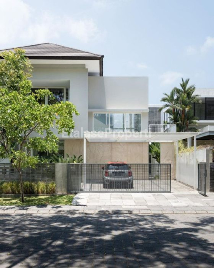 Foto properti RUMAH MEWAH GRAHA NATURA FULL FURNISHED SIAP HUNI 1