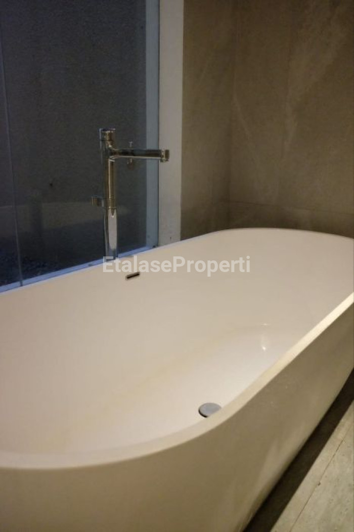 Foto properti RUMAH MEWAH GRAHA NATURA FULL FURNISHED SIAP HUNI 4