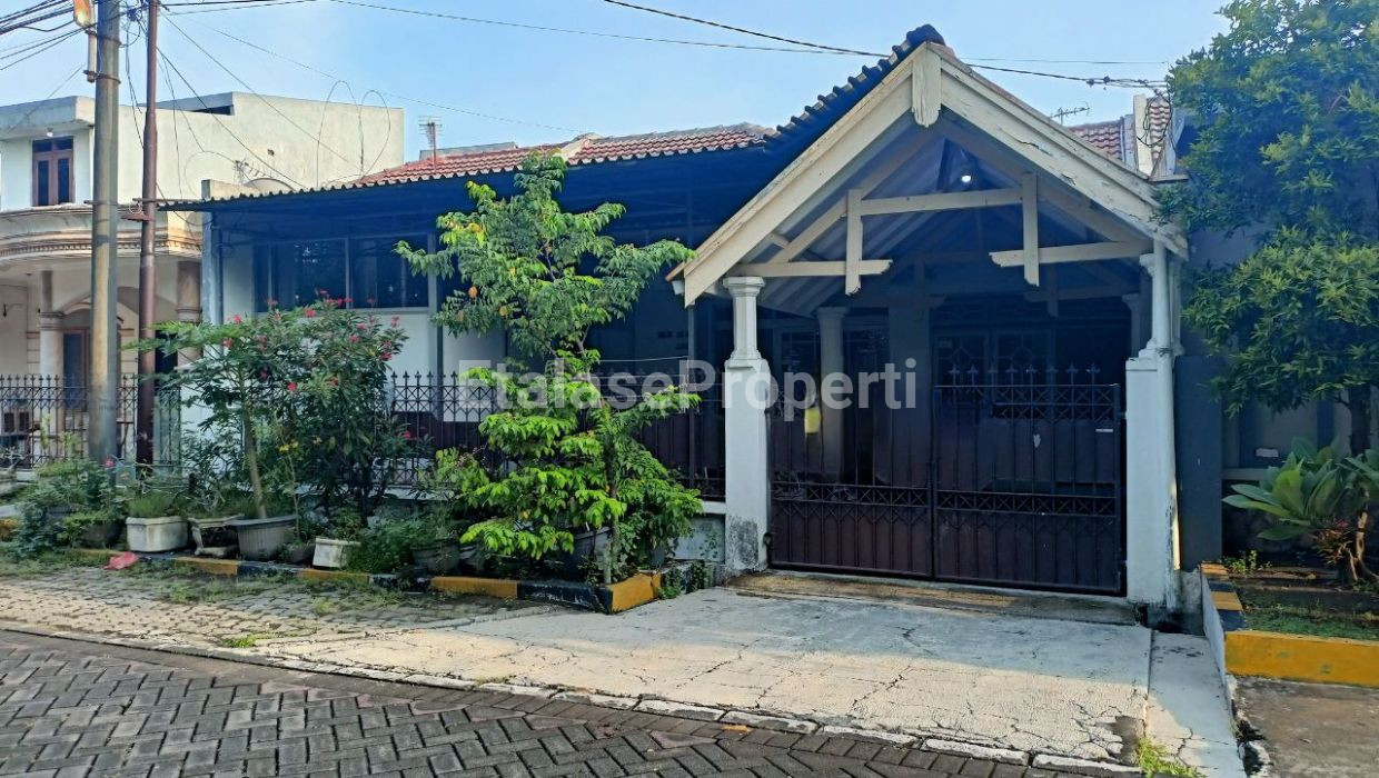 Foto properti Rumah Rungkut Mapan Barat  Depan Taman Fasum 1