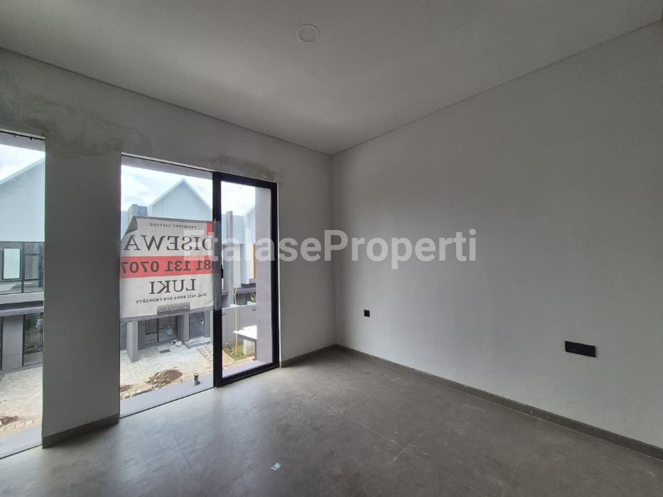 Foto properti Disewakan Rumah Baru Di Grand Eastern Siap Huni 9