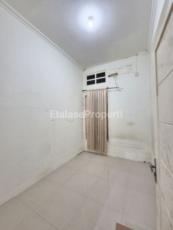 Foto properti Dijual Rumah Di Wonorejo Selatan Rungkut Siap Huni 2