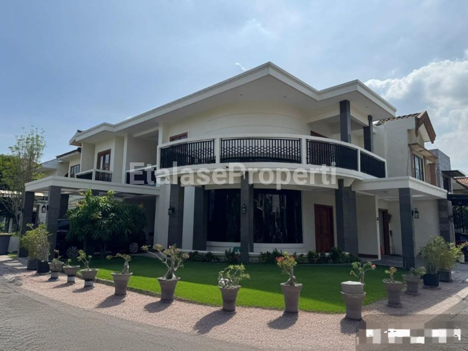 Foto properti Rumah Mewah FLORAYA Margorejo Pojok Siap Huni 1