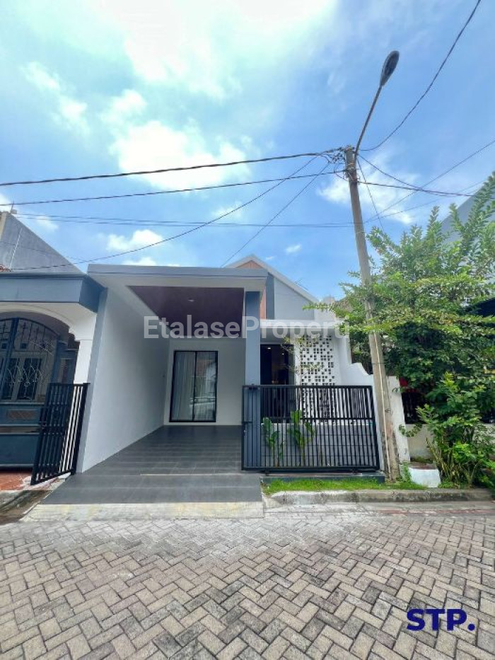 Foto properti Modern Compact, Rumah Pakuwon City Cluster Griya Asri 1