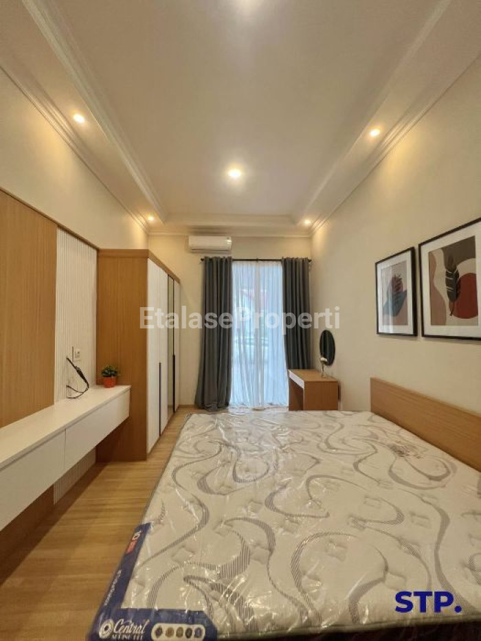 Foto properti Modern Compact, Rumah Pakuwon City Cluster Griya Asri 10