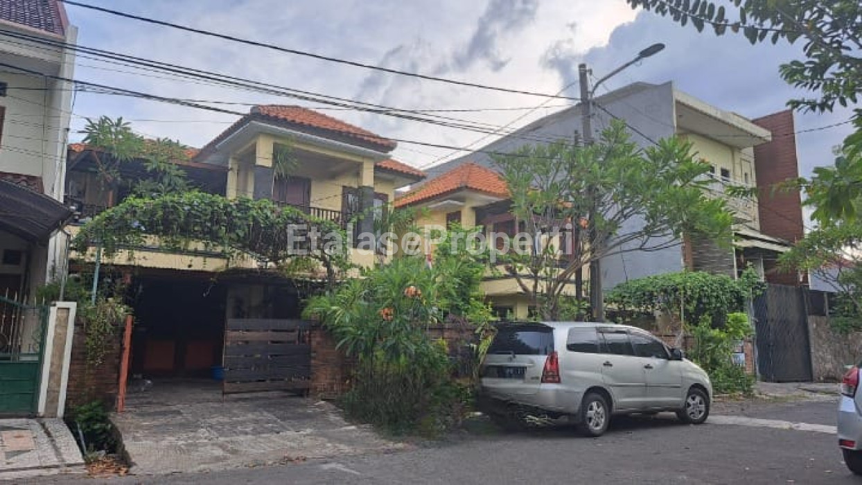Foto properti JUAL Penjaringan Sari - Rumah Model Villa Bali 1