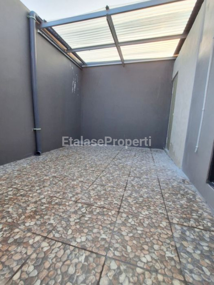 Foto properti Dijual Rumah Di Grand Sunrise Menganti Gresik 2