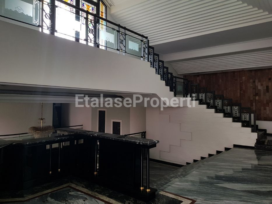 Foto properti *PRIME LOCATION!! Komersial Terbaik!! Dijual / Disewakan Rumah Sebelah Galaxy Mall 3* 3