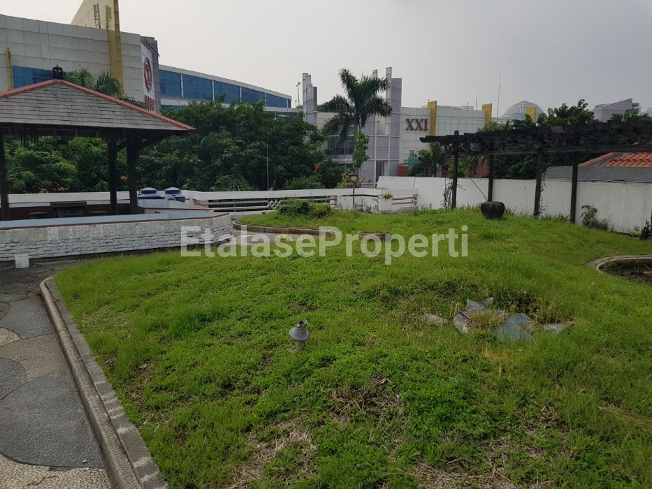 Foto properti *PRIME LOCATION!! Komersial Terbaik!! Dijual / Disewakan Rumah Sebelah Galaxy Mall 3* 5