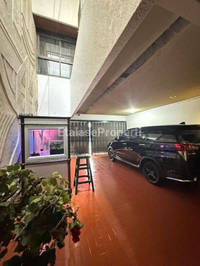 Foto properti New Hot Listing!!!  Dijual Rumah Usaha Cocok Untuk Home Industri & Tempat Tinggal Sekaligus Jalan Sidodadi 2
