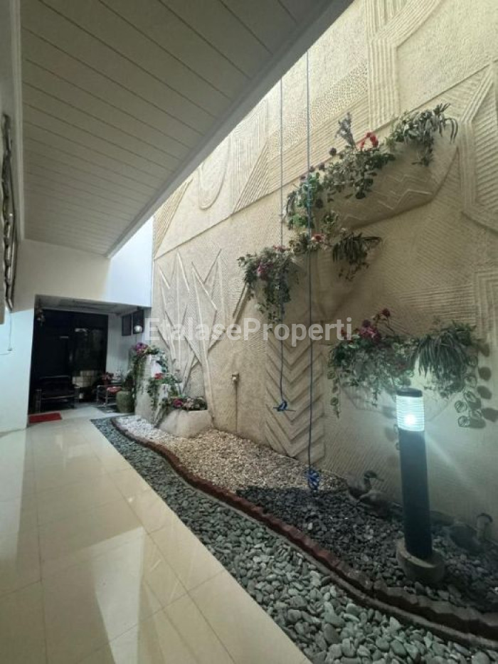 Foto properti New Hot Listing!!!  Dijual Rumah Usaha Cocok Untuk Home Industri & Tempat Tinggal Sekaligus Jalan Sidodadi 6