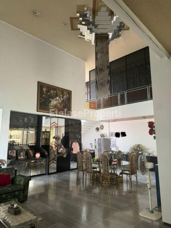Foto properti New Hot Listing!!!  Dijual Rumah Usaha Cocok Untuk Home Industri & Tempat Tinggal Sekaligus Jalan Sidodadi 9