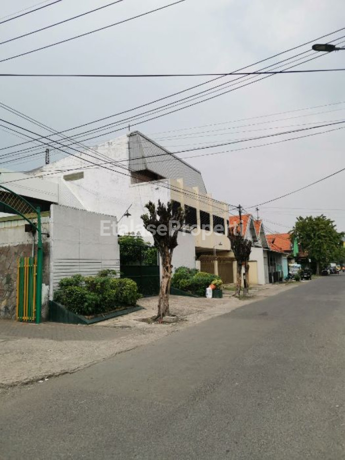 Foto properti New Hot Listing!!!  Dijual Rumah Usaha Cocok Untuk Home Industri & Tempat Tinggal Sekaligus Jalan Sidodadi 10