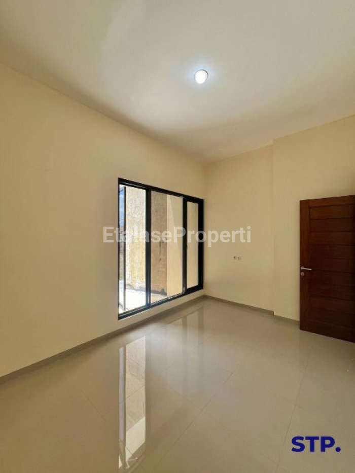 Foto properti Rumah Baru 2 Lantai Di Gembong Sawah Barat, Kapasan 9