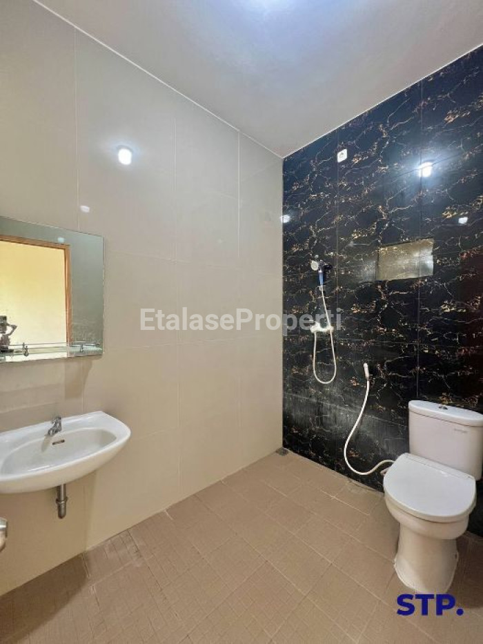 Foto properti Rumah Baru 2 Lantai Di Gembong Sawah Barat, Kapasan 10