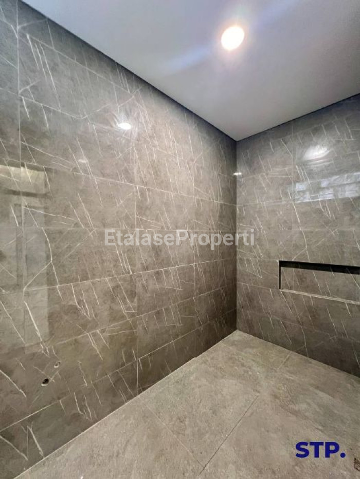 Foto properti 2 Unit, Rumah Baru Scandinavian Di Manyar Tirtoyoso Hadap Selatan Tipe B 10
