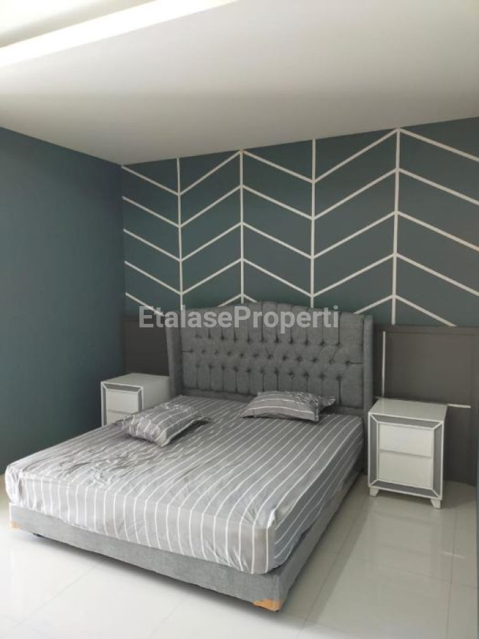 Foto properti RUMAH THE MANSION PAKUWON INDAH SURABAYA FOR RENT 2