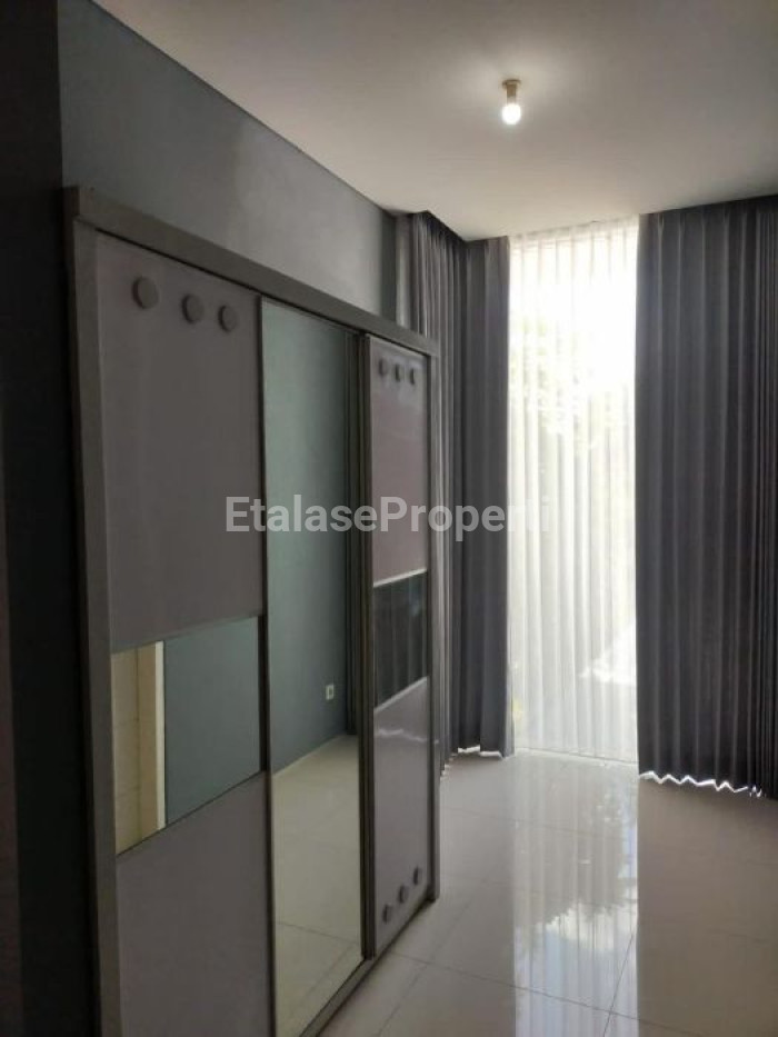 Foto properti RUMAH THE MANSION PAKUWON INDAH SURABAYA FOR RENT 5