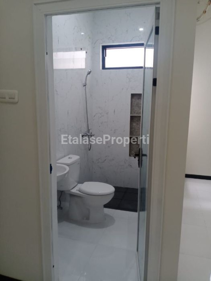 Foto properti DI JUAL 2 UNIT RUMAH BARU SIAP HUNI TENGGILIS MEJOYO 5