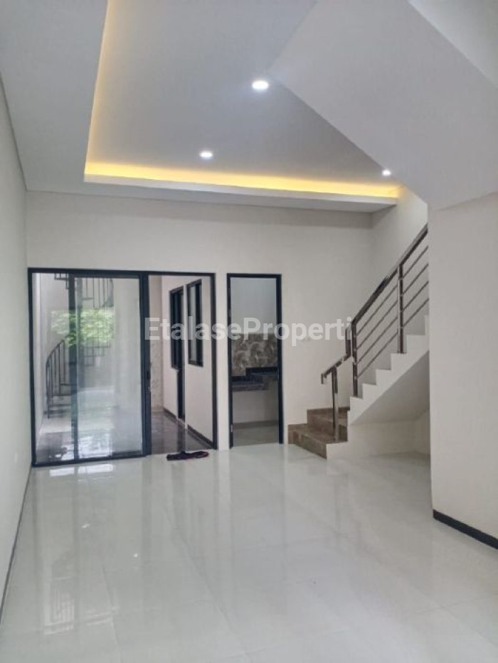 Foto properti DI JUAL 2 UNIT RUMAH BARU SIAP HUNI TENGGILIS MEJOYO 6