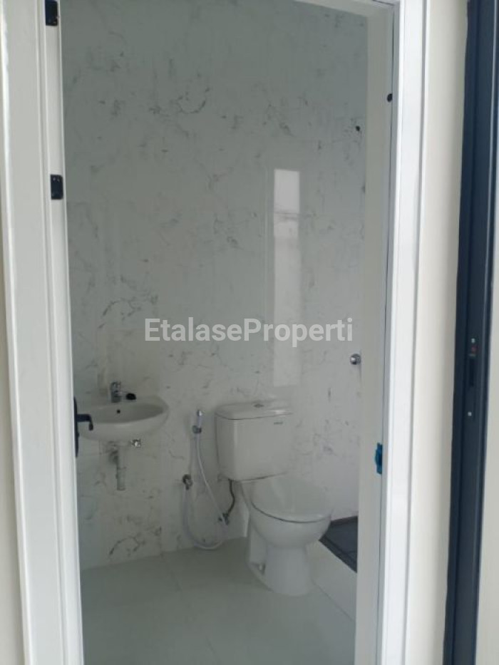 Foto properti DI JUAL 2 UNIT RUMAH BARU SIAP HUNI TENGGILIS MEJOYO 9