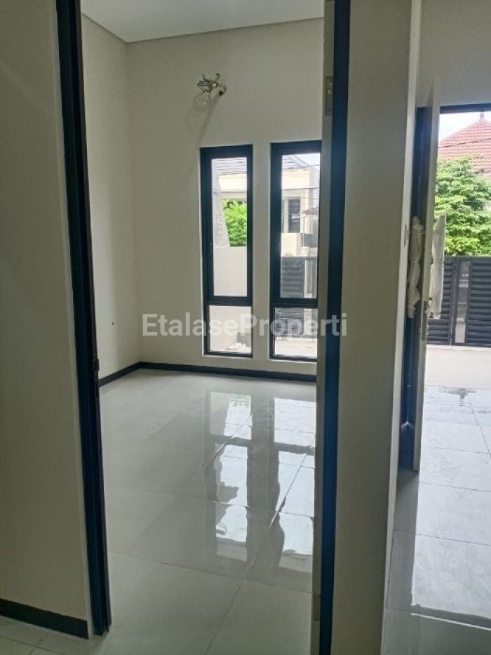 Foto properti DI JUAL 2 UNIT RUMAH BARU SIAP HUNI TENGGILIS MEJOYO 10