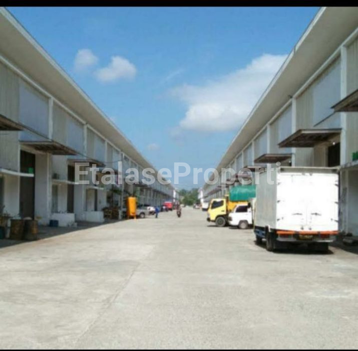 Foto properti Gudang Bizhub, Jl. Projakal Kariangau, Balikpapan Siap Pakai 1